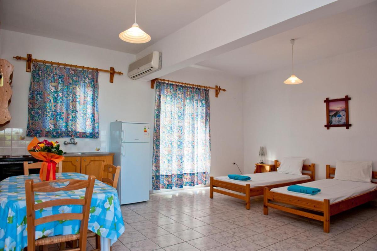 Syraina Apartments Skiathos Town Exterior foto